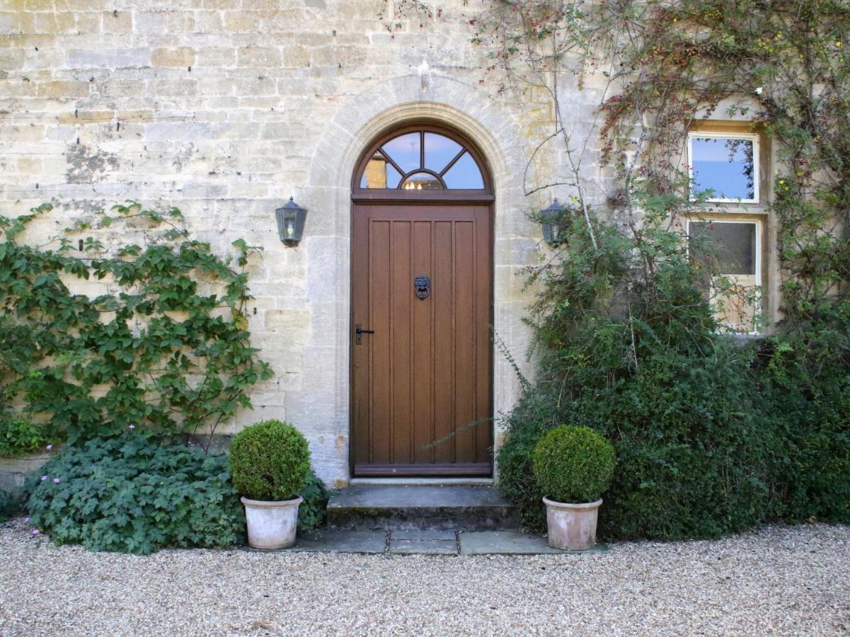 Aylworth Manor Panzió Naunton Kültér fotó